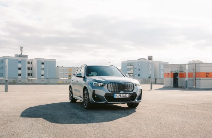 BMW ix1